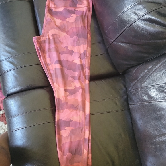 Athleta Workout Set (selling as a set only) - Picture 7 of 8